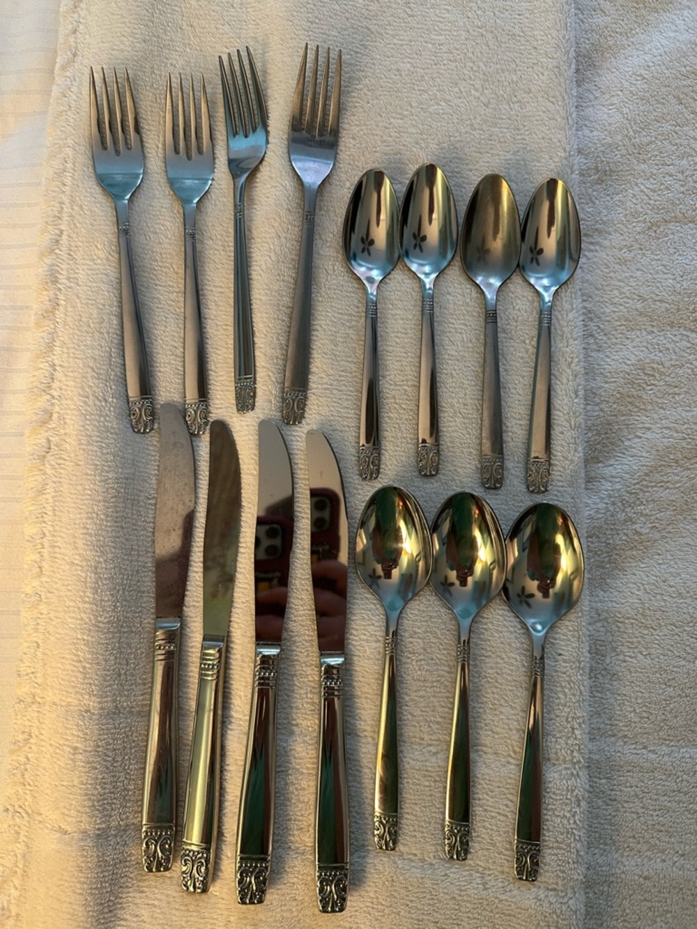 Vintage Oneida Aztec Encore Stainless Set of 19 Flatware Silverware W.H. Rogers